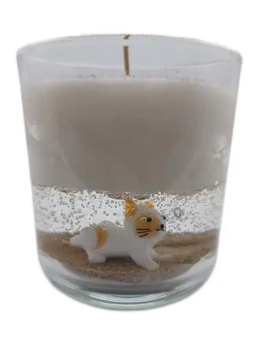 Produktbild: Gelwachs Duftkerze mit Katzenfigur aus Glas als Anhänger und hochwertigem Sojawachs ideal als Wohn-/ Esszimmerdeko und für deinen Herzensmensch