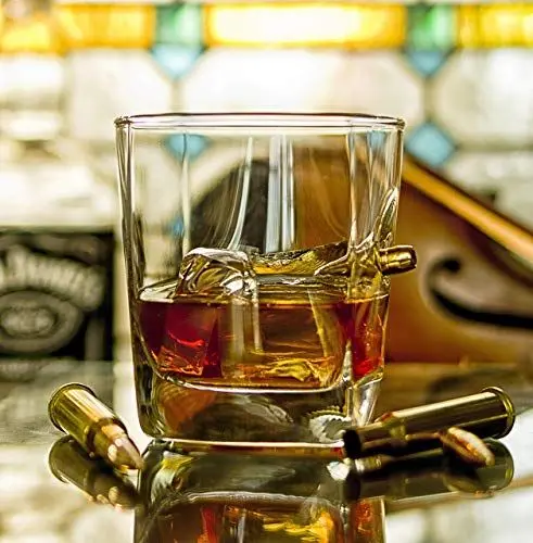 Produktbild: Geschenk für ihn. Original KolbergGlas Whiskygläser mit realem Projektil Cal.308 Whiskey Glas mit Kugel.