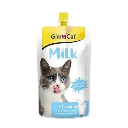 Produktbild: GimCat Milk - Katzenmilch aus echter laktosereduzierter Vollmilch mit Calcium für gesunde Knochen - 1 Beutel (1 x 200 ml)