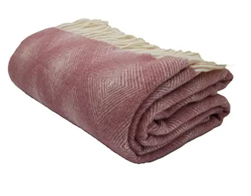 Produktbild: GLAESER Wohndecke - fair de Luxe Wolle pur | Wolldecke aus 100% Wolle | Couchdecke/Sofadecke | Wohlfühlende und Anschmiegsame Kuscheldecke | (Brick dust)