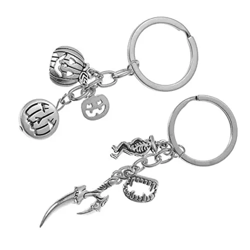 Produktbild: Gogogmee 2stück Halloween Schlüsselanhänger Aus Metall Kürbis Und Schädel Design Dekorative Für Taschen Für Freunde Und Familie Langlebig Und Tragbar