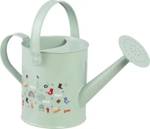 Produktbild: goki 63865 - Gießkanne Frühling aus Metall für Kinder – Farbenfrohes Gartenwerkzeug für kleine Gärtner – Niedliche Motive – Robustes und langlebiges Gartenspielzeug, 30x12x22cm, ab 3 Jahre
