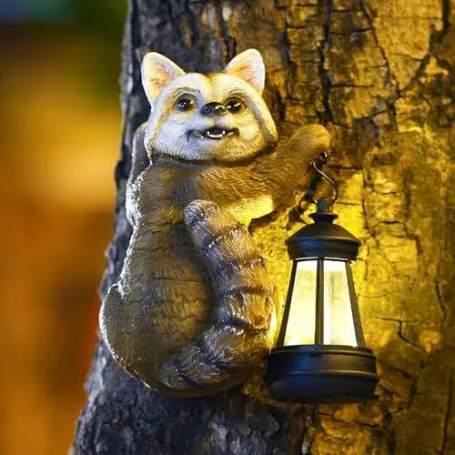 Produktbild: Goodeco Solarbetriebene Waschbär-Skulptur mit LED-Laterne - wasserdichte Garten-Deko für Baum, Terrasse & Balkon, Tierfigur Geschenkidee 20cm (Niedlicher Waschbär)​​
