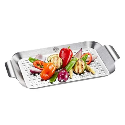 Produktbild: GEFU Grillpfanne BBQ klein – Edelstahlpfanne mit Lüftungsschlitzen | Für Gemüse, Fisch & Meeresfrüchte | Schonendes Garen | Spülmaschinengeeignet