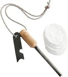 Produktbild: HABA 303527 - Terra Kids Feuerstarter-Set, praktisches Zündstahl-Set zum Feuer machen für Kinder gemeinsam mit Erwachsenen, Outdoor-Tool aus Holz und Metall, Camping- und Lagerfeuer-Zubehör