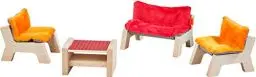 Produktbild: HABA 303840 - Little Friends – Puppenhaus-Möbel Wohnzimmer, Mit Sofa, Tischchen und 2 Sesseln, Passend für alle Little Friends-Puppenhäuser