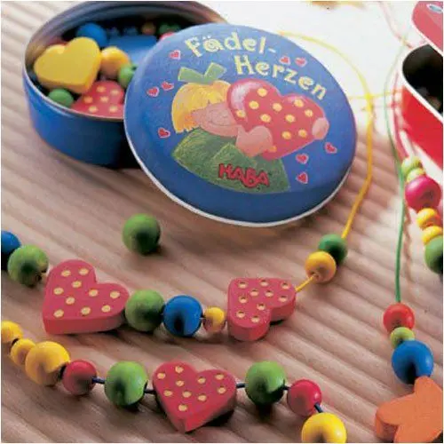 Produktbild: HABA Fädelperlen DOSE FÄDELHERZEN - 2114 - Fädelperlen Set - Mehrfarbig - Kunststoff, Polymer - Rund - mittel - Craft Bead Set - Craft Bead