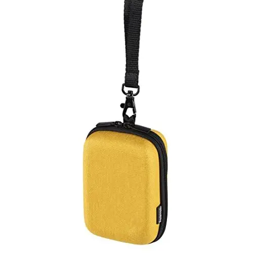Produktbild: Hama Kameratasche „Ambato“ (kleine Fototasche für Kompaktkamera 6,5 x 4,5 x 11 cm, Hardcase für Wandern, Fahrrad, Trekking, Hartschale mit Gürtelschlaufe, zum Umhängen, Karabiner für Rucksack) gelb