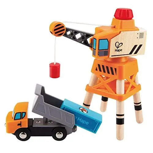 Produktbild: Hape Eisenbahn Spielset mit Kran, drehbarem Kipper und Ladung, ab 3 Jahren