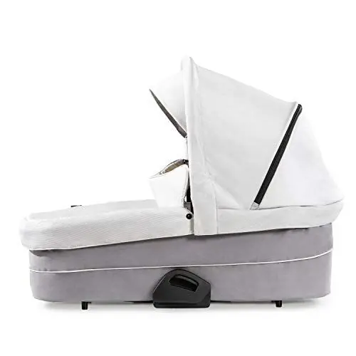 Produktbild: hauck Babywanne für Saturn R & Marks Kinderwagen, für Babys ab Geburt bis 9 kg, mit Matrazte, Sonnenverdeck, Belüftungsfenster, Klein Zusammenklappbar (Denim/Silver)