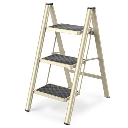 Produktbild: HBTower Trittleiter 3 Stufen Klappbar, Leichtes und Kompaktes Klapptritt mit Rutschfesten Stufen, Robuster Stahlrahmen, 150 kg Tragkraft, Tragbar für Haushalt und Küche