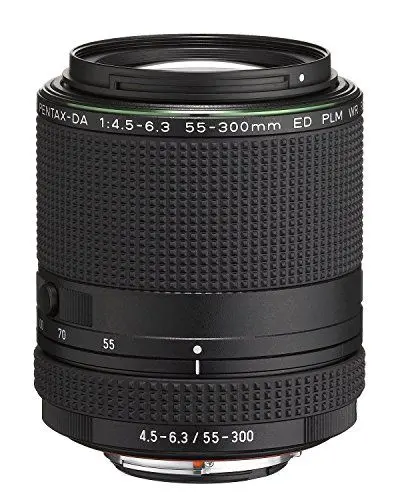Produktbild: HD 21277 PENTAX-DA 55-300mmF4.5-6.3ED PLM WR RE Telezoomobjektiv Schneller und leiser AF-Betrieb Wetterbeständige Konstruktion Minimale Fokussierentfernung von 0,95 Metern Kompakt und leicht