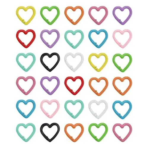 Produktbild: HERKINDNESS 30 Stück Herzförmig Ringkarabiner, Farben Karabiner für Taschen, Lackoberfläche Karabinerhaken für Taschen, für Strap Kette Schlüsselkette Rucksack DIY Handwerk Zubehör
