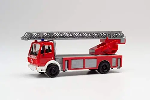 Produktbild: herpa 94108 – Mercedes Benz SK 88 Löschfahrzeug, Feuerwehrauto mit Drehleiter, Cars, Rotes Miniatur Auto, Modellbau, Miniaturmodelle, Sammlerstück, Kunststoff - Maßstab 1:87