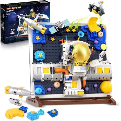 Produktbild: HOGOKIDS Weltraum-Bauspielzeug - 540 PCS 3D Astronauten Klemmbausteine Set, Konstruktionsspielzeug für Kinder, Kinderzimmer-Deko, kreatives Geschenkideen für Jungen und Mädchen ab 6 7 8 9 10 Jahren
