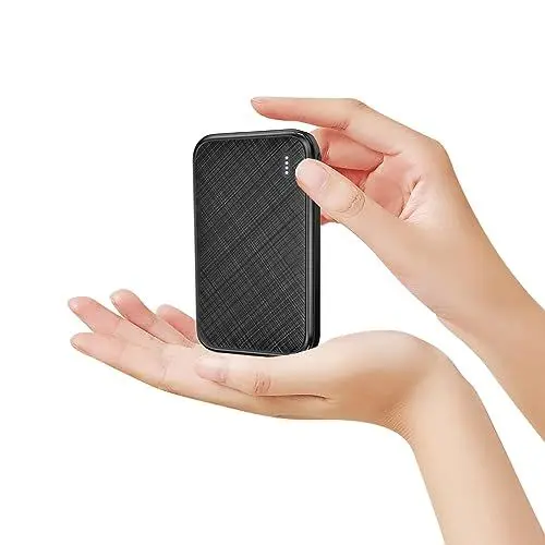 Produktbild: Hoshom Power Bank 5000 mAh，klein leicht powerbank Schnellladung mit 2 USB Output & 2 USB Input,5 V/2.1A Mini Power Pack Backup-Ladegerät Powerbank für iPhone Samsung Android-Telefone und mehr