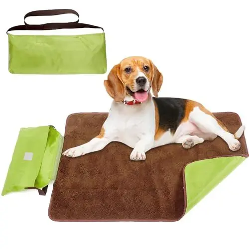 Produktbild: HOVCEH wasserdichte Hundematte Outdoor, 100 x 70cm Faltbare wasserdichte Haustier Decke mit Tasche, Hundedecke Wasserdicht, Hunde Campingdecke für Outdoor Innen Große Reisedecke für Haustier-Grün