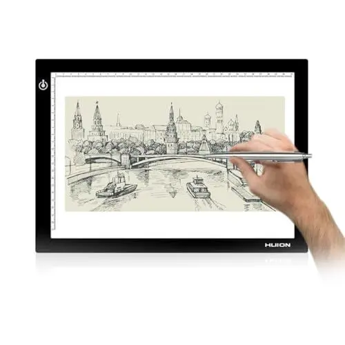 Produktbild: HUION Leuchttisch L4S LED Pad, 31 x 21cm Arbeitsbereich, Tragbare Lichtkasten Leuchtkasten mit USB Kabel, Ideal für DIY 5D Diamond Painting Skizzierung Zeichnen Malen Skizzierung