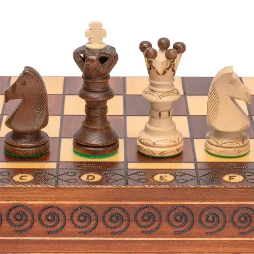 Produktbild: Husaria European International Holz-Schachspielset, Ambassador - 55 Zentimeter - Großes Schachspiel mit Handgefertigten Schachfiguren und gefilztem Klappbrett