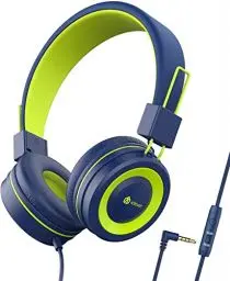 Produktbild: iClever Kopfhörer Kinder, Kopfhörer für Kinder, Verstellbares Stirnband, Stereo Sound, Faltbare, entwirrte Drähte, 3,5 mm Aux Jack, 85/94 dB Volume Limited, KinderKopfhörer auf Ohr