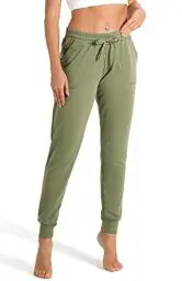 Produktbild: icyzone Damen Jogginghose Sporthose Lang Fitness Yoga Hose Freizeithose Trainingshose mit Taschen (M, Olive)