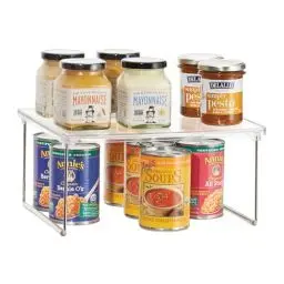 Produktbild: InterDesign 70030EU Küchenregal, kleines Gewürzregal aus Kunststoff und Metall, stapelbarer Küchen Organizer für Geschirr und Vorräte, durchsichtig und silberfarben, 30.5cm x 25.4cm x 15.2cm