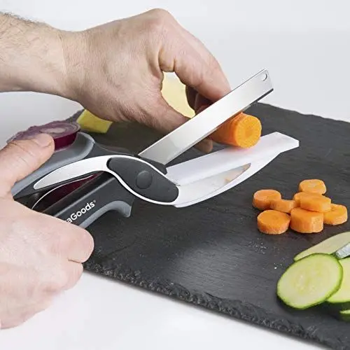 Produktbild: InnovaGoods - 2-in-1 Scherenmesser mit Mini-Schneidebrett, Ergonomischer Antirutsch-Griff, Sicherheitssperre, Vielseitig Einsetzbar, Edelstahl, Schwarz/Grau