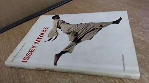 Produktbild: Issey Miyake (Fashion Memoir)