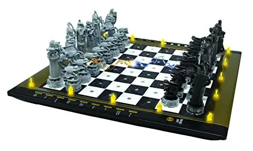 Produktbild: Lexibook, Harry Potter, Elektronisches Schachspiel mit taktiler Tastatur und Licht- und Soundeffekten, 32 Teile, 64 Schwierigkeitsstufen, Familien-Brettspiel, CG3000HP