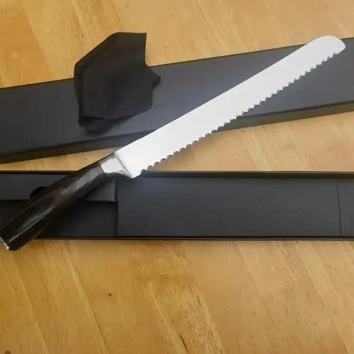 Produktbild: JIAUFU Brotmesser Wellenschliff 25cm aus Hochwertigem Kohlenstoffstahl, Sehr Scharf. (Das Schneiden von Brot ist nur die Grundfunktion, es kann auch die meisten harten Zutaten schneiden.)
