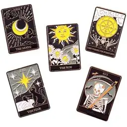 Produktbild: jojofuny Brosche Tarot Damenrucksäcke 5 Stücke Tarot Emaille Pin Die Mond Stern Rad des des Todes Brosche Pin Rucksack Kleidung Revers Abzeichen Für Unisex Damenrucksack