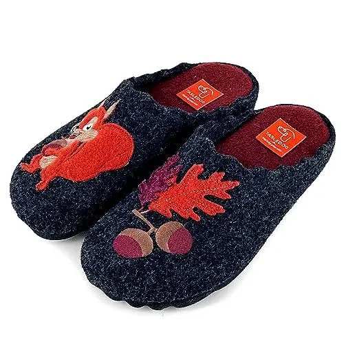 Produktbild: JOMIX Winter Spanische Clog Filzclog Damen Flache Pantoffeln Lässige Parfümierte Slippers Bunte Cartoon Hausclog Hausschuhe Indoor Outdoor (Dunkelgrau Eichhörnchen, 38 EU)