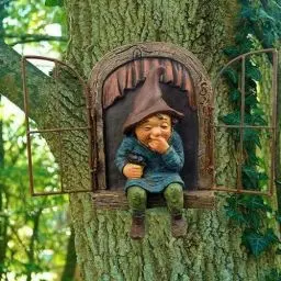 Produktbild: JTZXJJX Elf Out The Door Tree Hugger, Gartenstatue Zwerg Harz Zwerg Figur, Hängende Gartenzwerge Baum Zwerg Dekoration für Terrasse Rasen Ornament (Frauen)