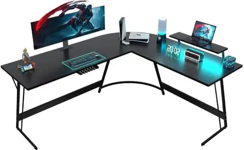 Produktbild: JUMMICO Gaming Tisch 130cm mit LED und Monitorständer,Eckschreibtisch mit Tasche Stauraum,Groß L-förmiger Schreibtisch Pc Ecktisch mit Kabelmanagement,Tassenhalter und Kopfhörerhaken,Schwarz