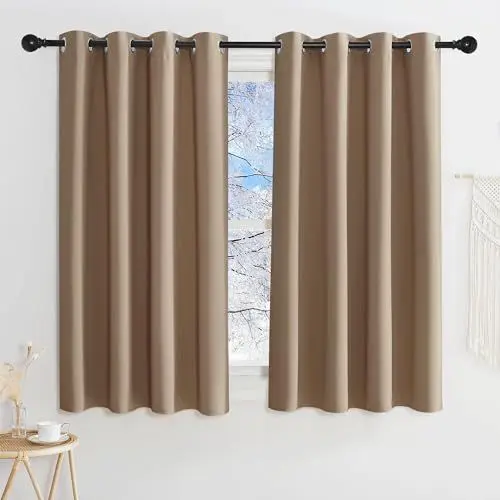 Produktbild: KGORGE Wärmeschutzvorhang mit Ösen Wohnzimmer Vorhänge Kurz Blickdicht 2er Set Blackout Curtains for Bedroom Thermovorhang gegen Kälte, 145 x 140 cm(HxB), Cappuccino