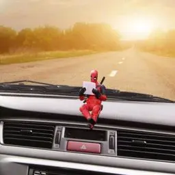 Produktbild: KHDULQ Anime Autospiegel Anhänger,Deadpool Auto DekoDeadp Rückspiegel Innenraum Spiegel Zubehör Autozubehör Accessoires, Lustig Spiegelaufhängungen Niedliches Dekoration