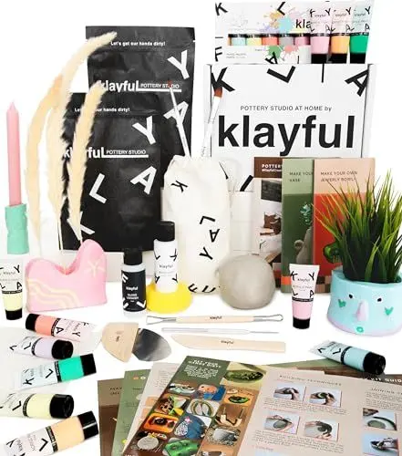Produktbild: Klayful - Ton Töpferset für Anfänger | Lufttrocknendes DIY Set für Erwachsene | 3kg Ton, Werkzeuge, Acrylfarben, Pinsel, Dichtmittel, Anleitung (Pastellfarben)