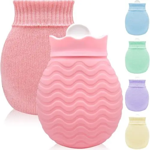 Produktbild: Kleine Wärmflasche mit Bezug - 320ml Mini Silikon Wärmflasche für Warm- und Kaltkompressen, Hand-Fuß-Bettwärmer, Ideal für Menstruationsbeschwerden, Schmerzlinderung