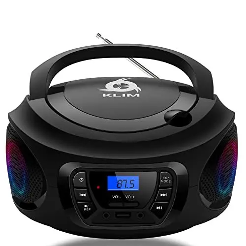 Produktbild: KLIM Boombox Radio mit CD Player - NEU 2024 - FM-Radio, CD Player, Bluetooth, MP3, USB, AUX - Inklusive wiederaufladbaren Akkus - Kabelgebundene und kabellose Modi - Kompakt und robust (Schwarz)