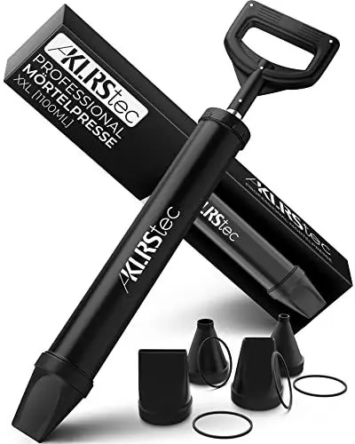 Produktbild: KLRStec Profi Mörtelpresse XXL (1100ml) Praktische Fugenpistole für Mörtel/Beton - Mörtelspritze mit Zubehör - 4 Düsen, 4 Dichtungen
