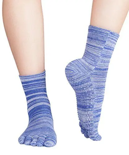Produktbild: Knitido Wellness Fruits & Pepper Massage Stoppersocken | Kurze rutschfeste Zehensocken für Yoga und Pilates mit ABS, Größe:43-46, Farbe:Blueberry (008)