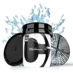Produktbild: Koch Chemie Profi Auto Wascheimer Set mit Deckel und Grit Guard Sieb Einsatz | 20 Liter Handwäsche Eimer in Schwarz für die perfekte Autowäsche | KFZ Autowascheimer mit Gitter