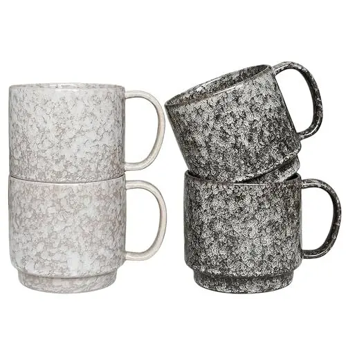 Produktbild: KOPYFANTAP Große Kaffeetassen 4er Set, 480ml Große Keramik Becher Set, Stapelbare Tassen Set Porzellan, Handgefertigte Texturglasur Großer Griff Tee Tassen, Schwarz und Grau