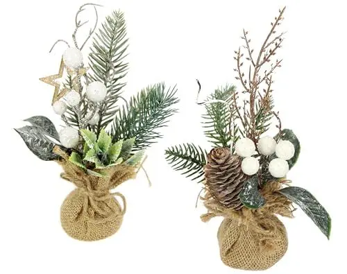 Produktbild: Künstliche Mini Weihnachtsbäume mit Beeren Zapfen Stern Tannenzweige im Jute-Topf 23cm 2er Set Gesteck Kunstblume Winterblume Blume Pflanze Zweige Weihnachtsdeko Tischdeko Tannengesteck Blumenschmuck