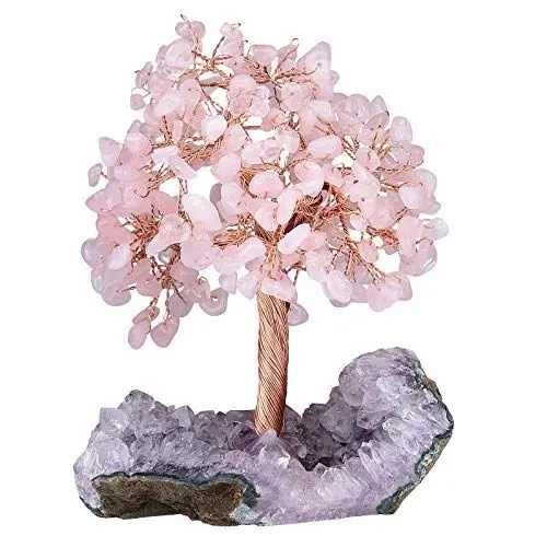 Produktbild: KYEYGWO Rosenquarz Reiki Heilung Kristallbaum auf Natürlichen Amethyst Drusensegment Rohstück Base, Stein Geldbaum Feng Shui Bonsai Baum Figuren Ornament Haus Deko für Glück, Reichtum