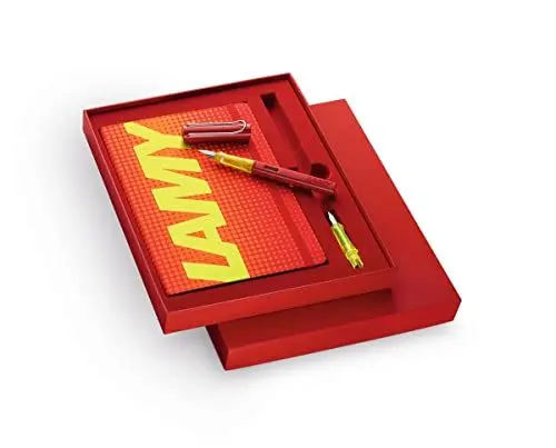 Produktbild: LAMY AL-star Set leichter Füllhalter aus Aluminium in glossy red mit ergonomischem Griff und polierter Stahlfeder Stichbreite F paper Softcover Notizbuch A5 in glossy red, inkl. Geschenkbox