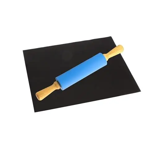 Produktbild: Lantelme Backset mit Nudelholz und 2x Backunterlage Teigroller Holz Silikon und Antihaft Backpapier hitzebeständig und wiederverwendbar Backzubehör Backpapier zum Kuchen Pizza Pasta Teig ausrollen