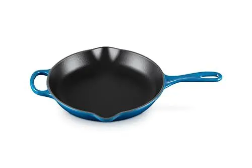 Produktbild: LE CREUSET Signature Gusseisen Brat- und Servierpfanne, Rund, Ø 26 cm, Für alle Herdarten inkl. Induktion geeignet, 2,34 kg, Marseille, 20182262000422
