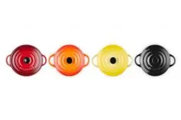 Produktbild: Le Creuset 4er-Set Mini Cocottes aus Steinzeug, je 200 ml, 10 x 5 cm, Feuer und Flamme (Gelb/Kirschrot/Ofenrot/Schwarz), 79212105129100