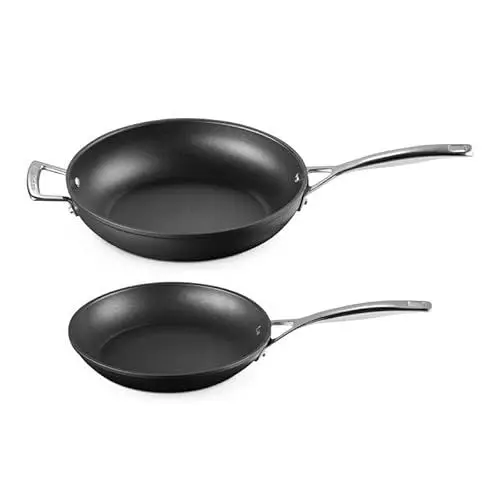 Produktbild: Le Creuset Aluminium-Antihaft-Flachpfannen-Set, 24 cm und 28 cm, geeignet für alle Herdarten inkl. Induktion, anthrazit/silber, 51802000010002